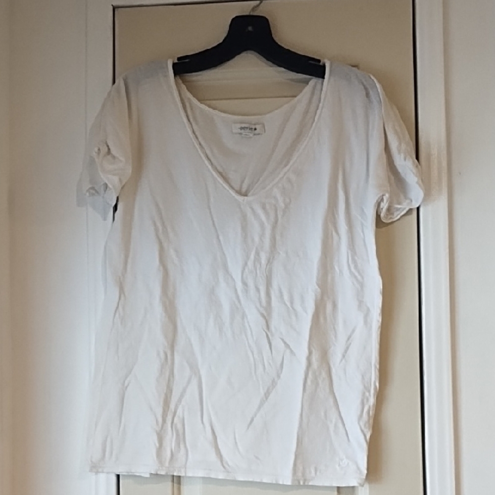Aerie Classic White V-Neck Tee
